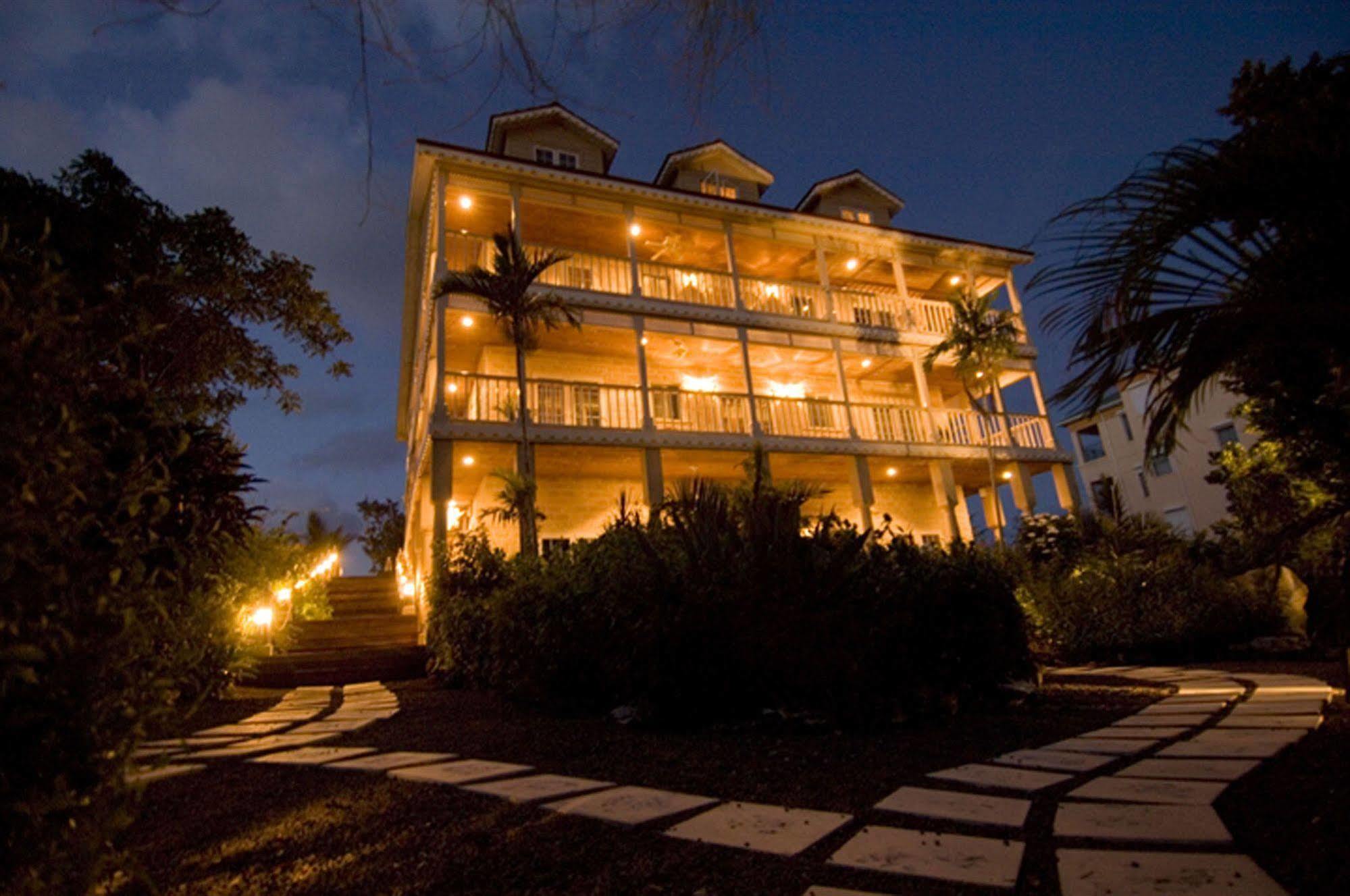 Hotel A Stone'S Throw Away Nassau Exterior foto